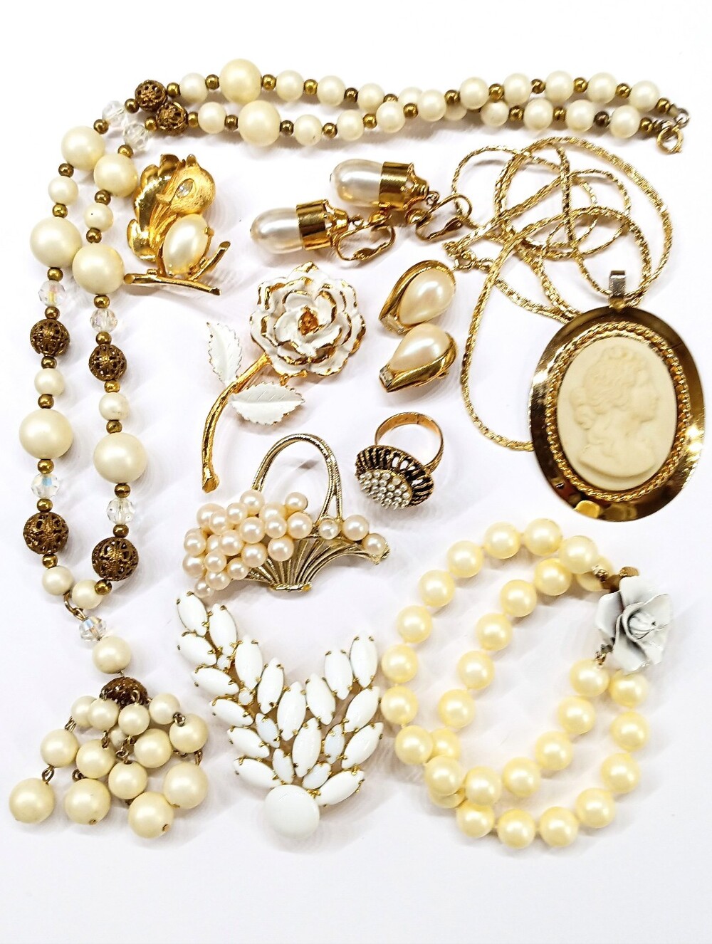 Vintage Jewelry Lot 4 Pins Cameo Necklace Trembler Rose AS IS READ DETAILS